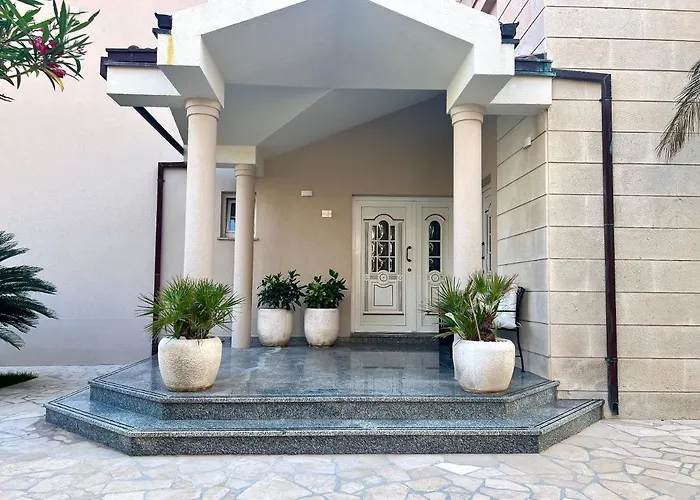 Romana Ii Apartman Omiš